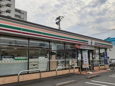 セブンイレブン隼人見次店
