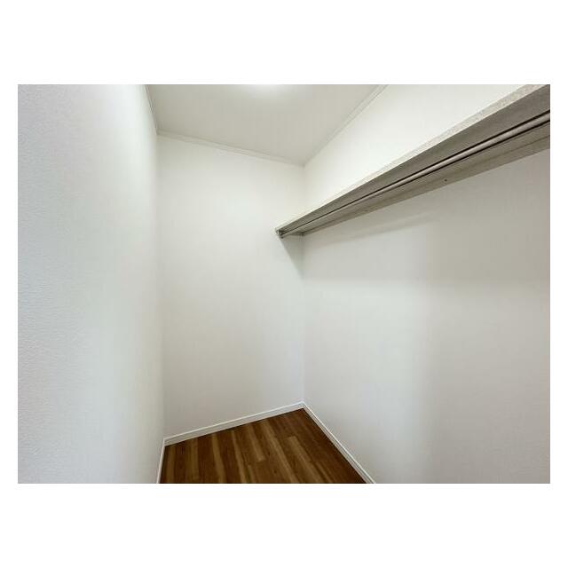 「南東側洋室」ウォークインクローゼット