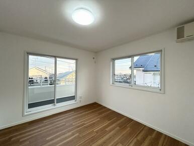 「南東側洋室約7畳」