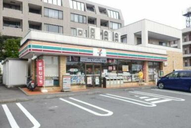 セブンイレブン横浜田奈駅東店