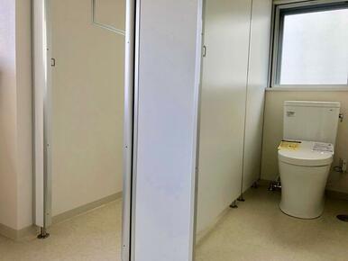 各階専用トイレがあります。（ウォシュレット付）