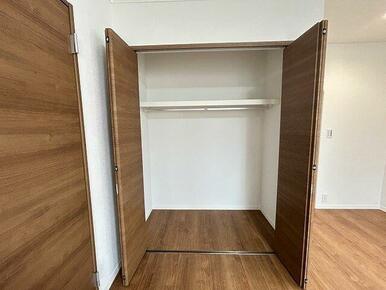 【洋室】二階洋室収納です。
