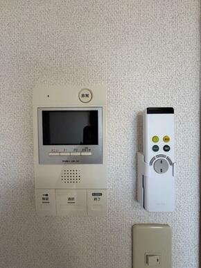 モニター付きインターフォン
