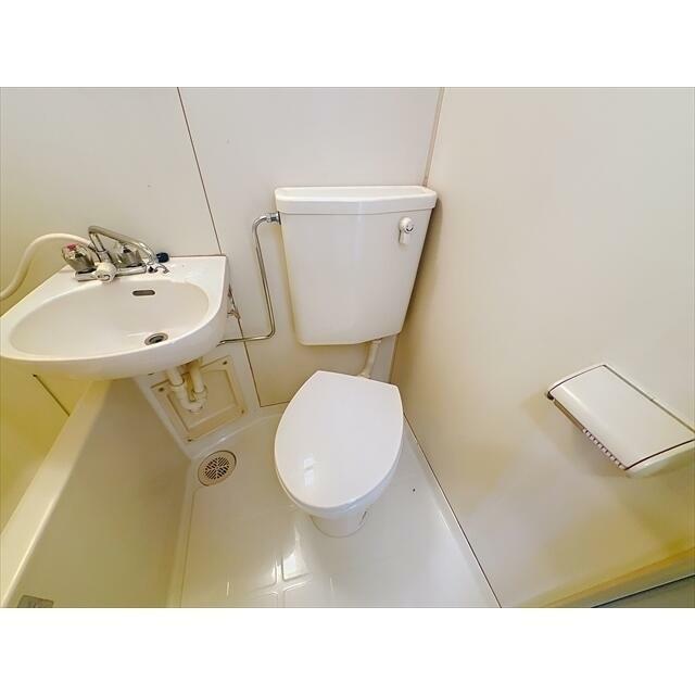 清潔感のあるトイレです