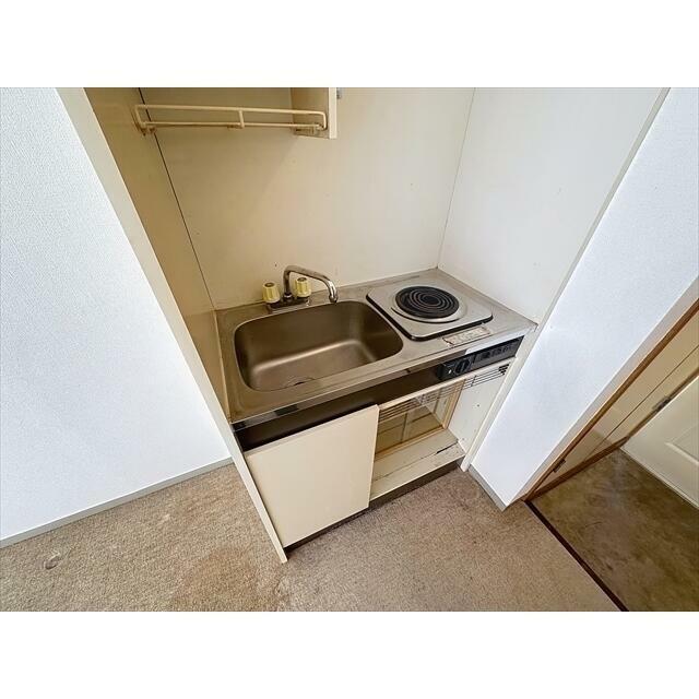 コンパクトなキッチンです