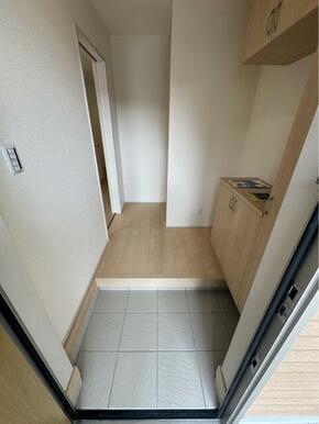 帰ってきたらまずは玄関で消毒や消臭を（2号棟）