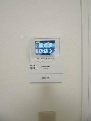 新品TVモニターホン付き。