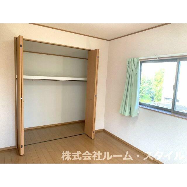 各居室に収納がついているので、お部屋を広々と利用できます