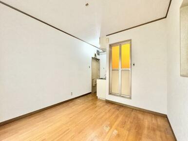 別角度から見た室内です♪