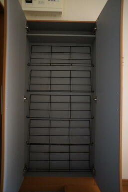 玄関には下駄箱があるので、いつでもスッキリ片付きます！