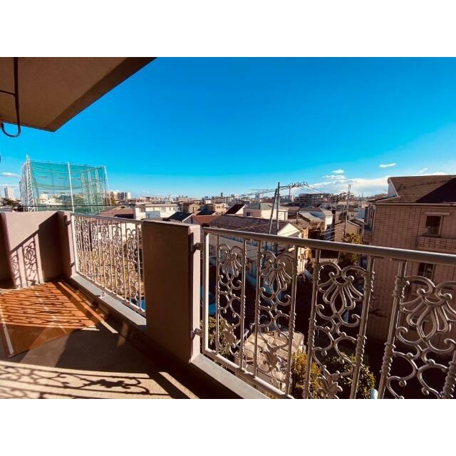 前面に遮る建物が無いため、日当たり眺望良好です！