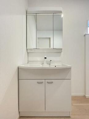 水が流れやすく汚れがたまりにくい設計でお手入れもらくらくです！