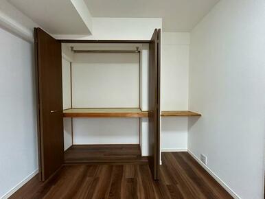 洋室（2）収納
