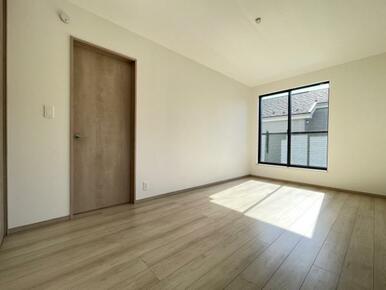 2階にはお部屋が3部屋！全部屋に収納が付いています＾＾