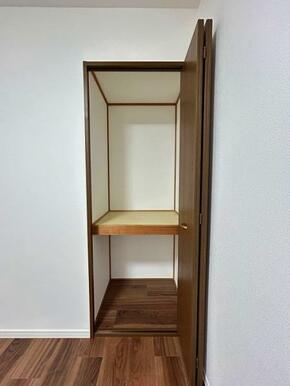 洋室（1） 収納