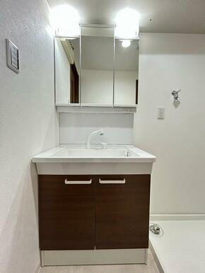 シャワー付洗面台