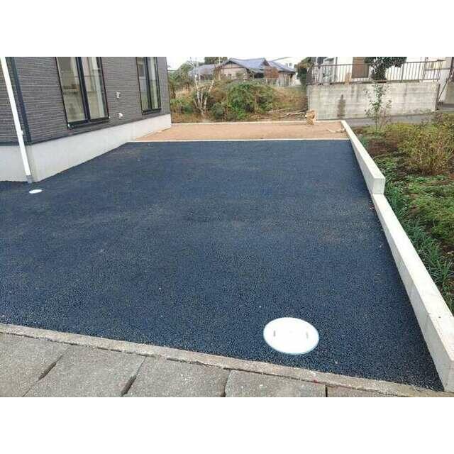 家族のお出かけや送迎、毎日のお買い物に車と駐車場は欠かせません