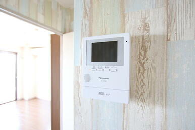 訪問者の顔が確認できるTVモニターホン★