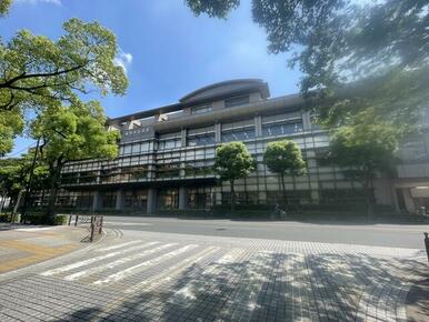 江戸川区立中央図書館