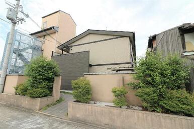 鴨川通り沿いに面した京都を満喫出来る好立地な物件！