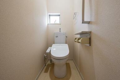 1階と2階にトイレを完備し、朝の混雑時や来客時もスムーズに対応可能。家族が増えても快適に使える、ゆとり