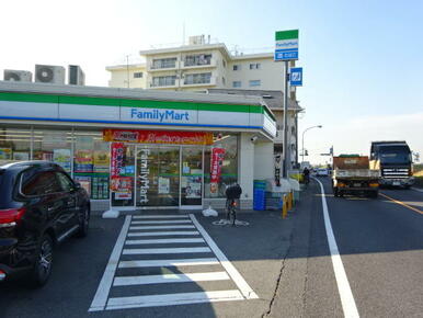 ファミリーマート上丸子天神町店