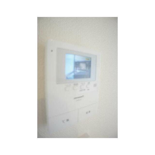 【ＴＶドアホン】来訪者を声と映像で確認できて安心を与えるカラーモニター付ドアホン♪録画機能付きで不…