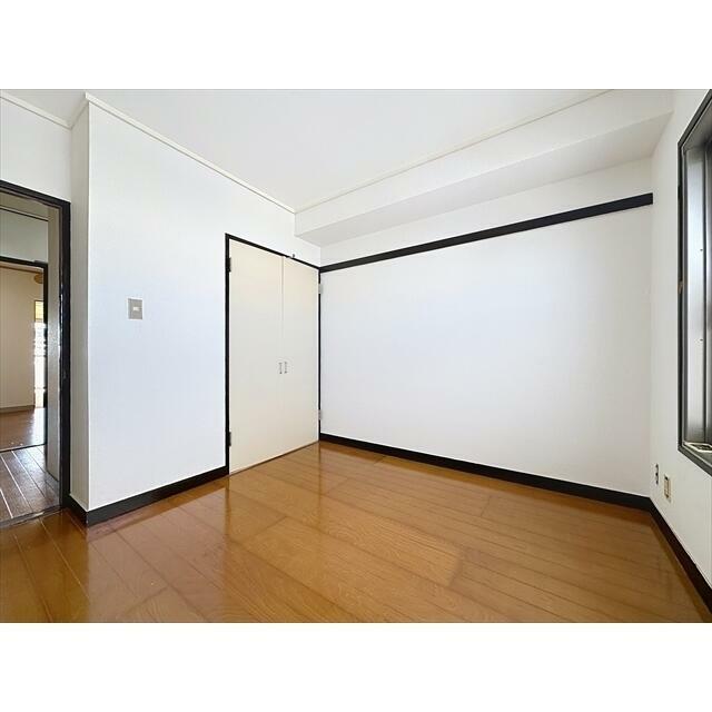 北側の４．４帖です