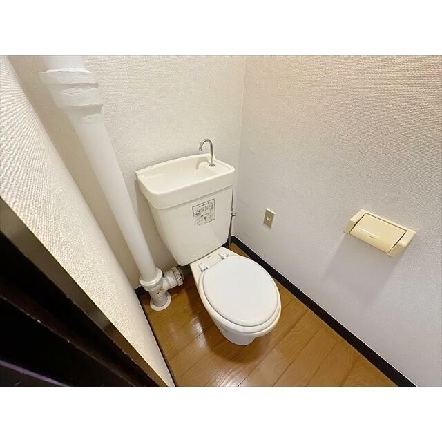 清潔感のあるトイレです