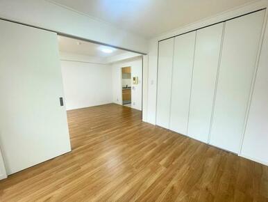 「洋室約6帖」間仕切り付きの洋室です