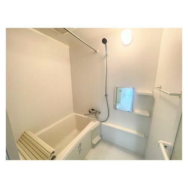 「浴室」クリーニング済みの浴室です。