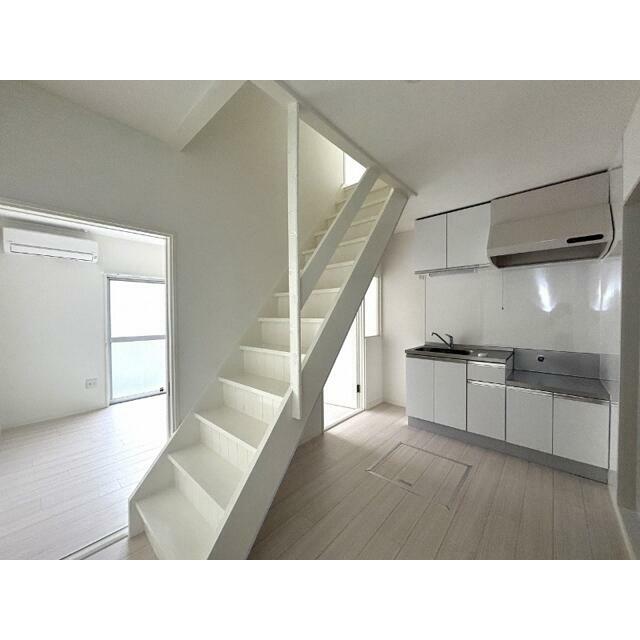 apartment 荒巻本沢３丁目