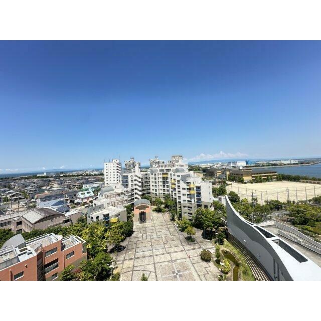 洋室北側約7.0帖バルコニーからの眺望