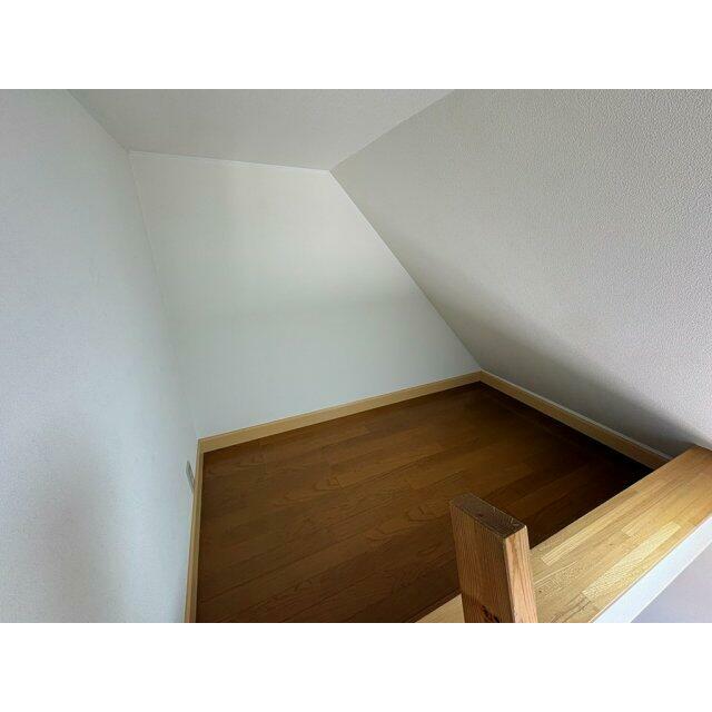 2階洋室6.0帖、ロフト付き♪