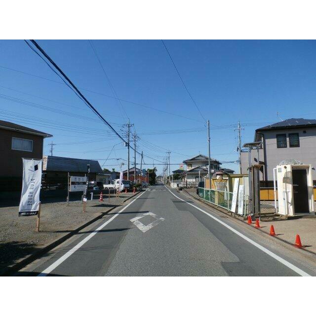 前面道路含む現地写真です