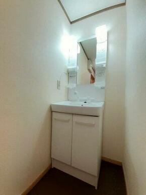 広い洗面スペース