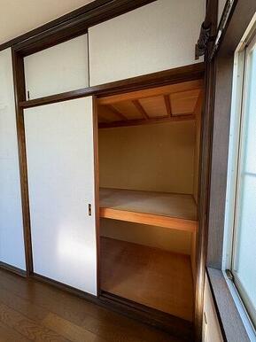 1F東側洋室　収納