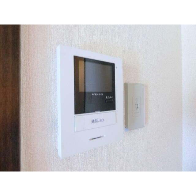 来訪者の確認が出来て安心なＴＶインターホン