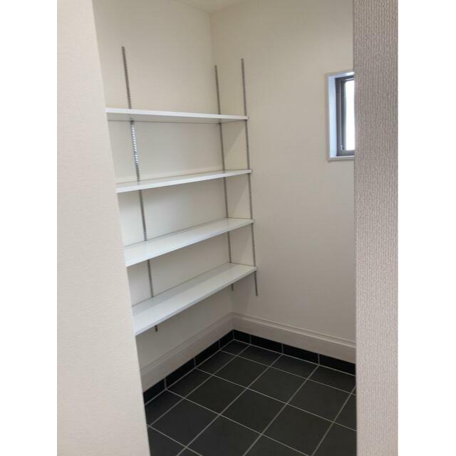 増えすぎたクツを上手に整理・収納してスッキリした玄関を実現（2号棟）