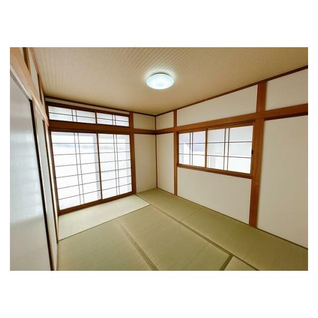 「和室」約6畳の大きさのお部屋です