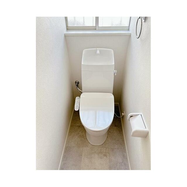 「1階トイレ」新品交換済みです
