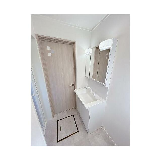 「洗面台」新品交換済みです