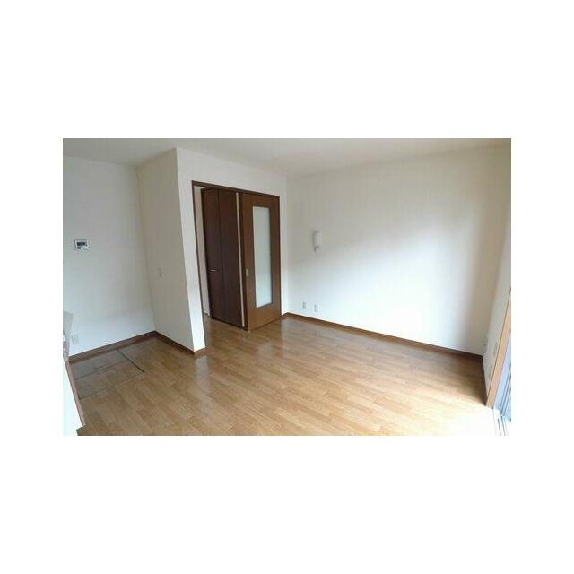 【８．８帖のダイニングキッチン（ＤＫ）】家具のレイアウト等もしやすい空間です！是非イメージしてご見…