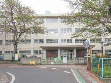 松飛台小学校