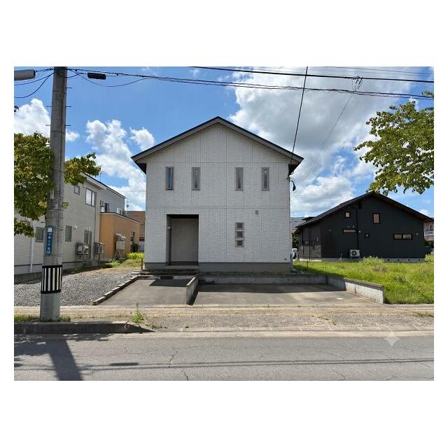 太陽光発電・蓄電池付きミサワホーム住宅（耐震耐久性に優れた木質パネル接着工法）