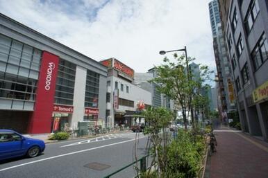 「西新宿五丁目」駅徒歩9分♪都営大江戸線で新宿、六本木方面のアクセスできます♪
