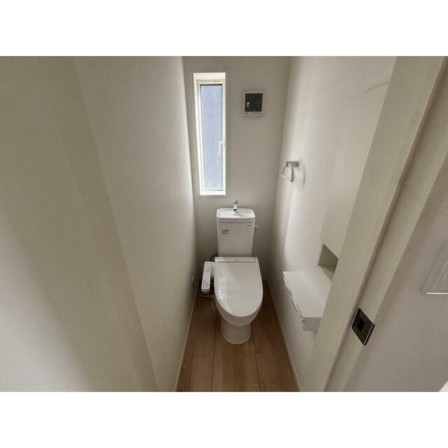 お気に入りのカバーやマット、スリッパを置いて快適空間に