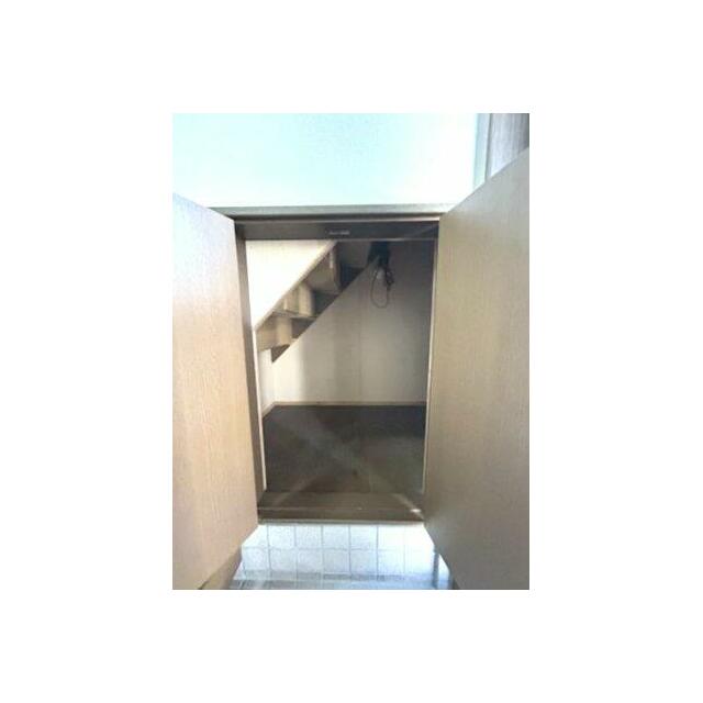 階段下収納