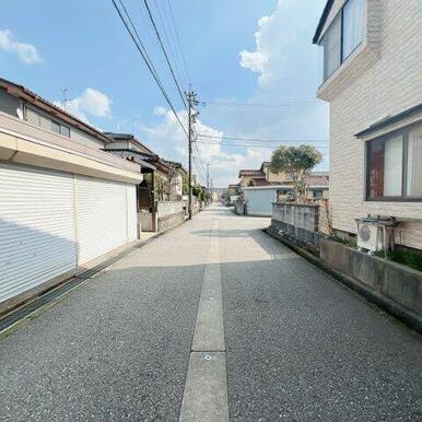 前面道路は融雪装置付き！北陸の冬にも嬉しいです！