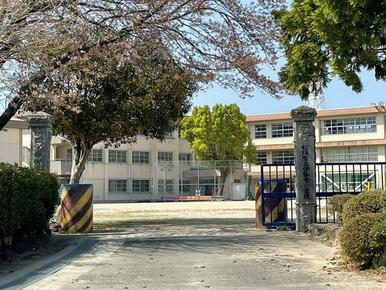 伊勢寺小学校